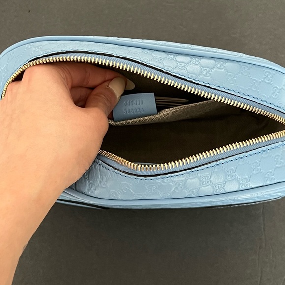 Gucci Microguccissima Bree Crossbody - Picture 10 of 16